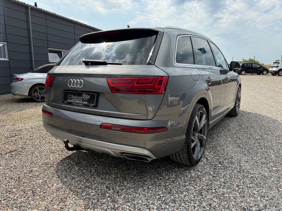 Audi Q7 3,0 TDi 272 quattro Tiptr. 5d
