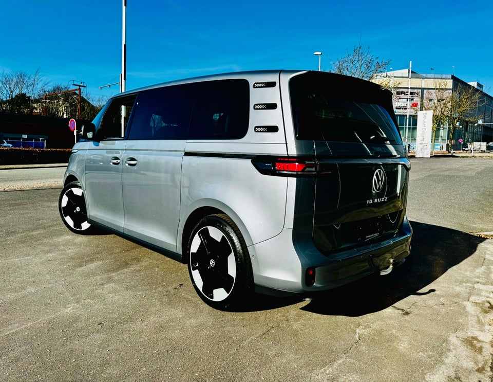 VW ID.Buzz 77 Style SWB 5d