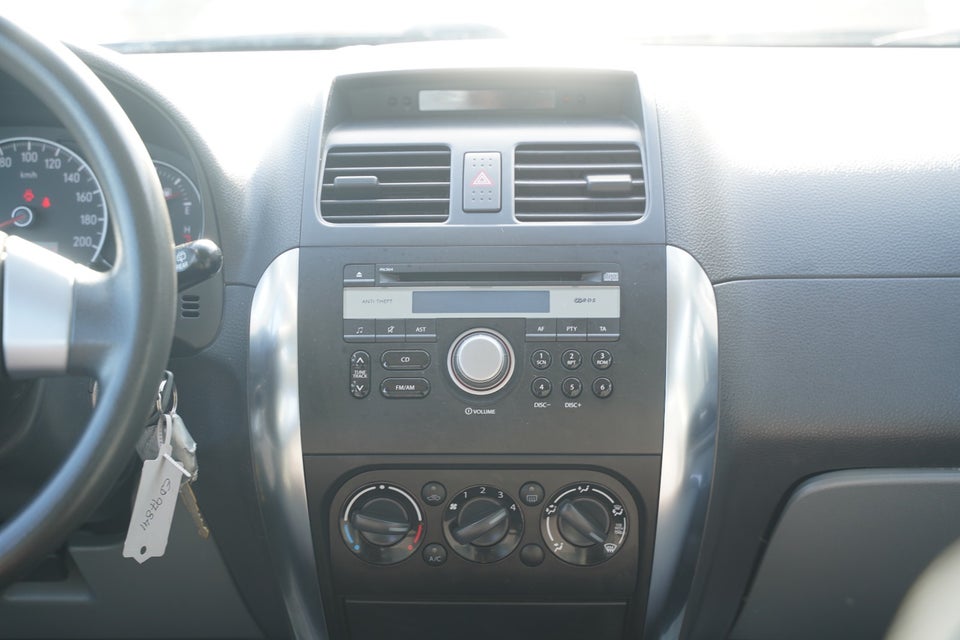 Suzuki SX4 1,6 GL-A 5d