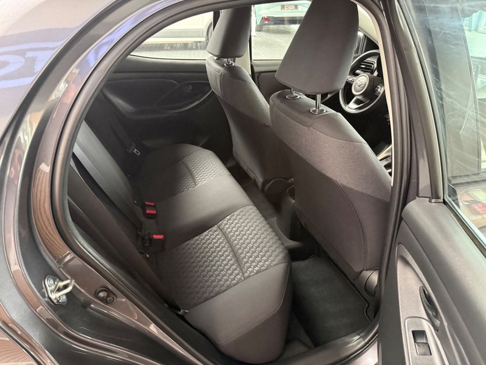 Toyota Yaris 1,5 Active CVT 5d