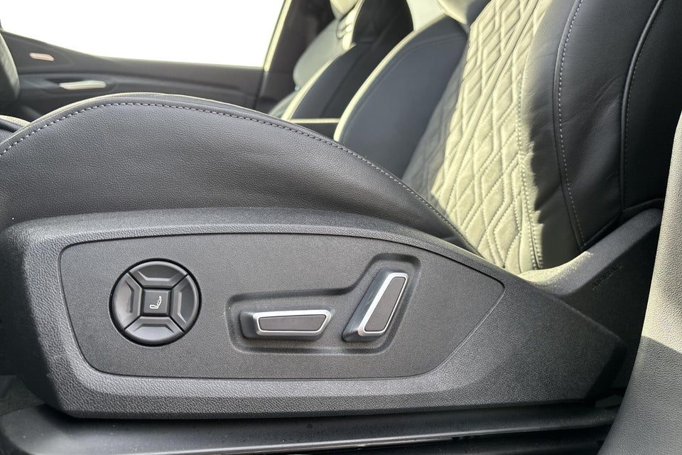 Audi Q6 e-tron Ultra quattro 5d