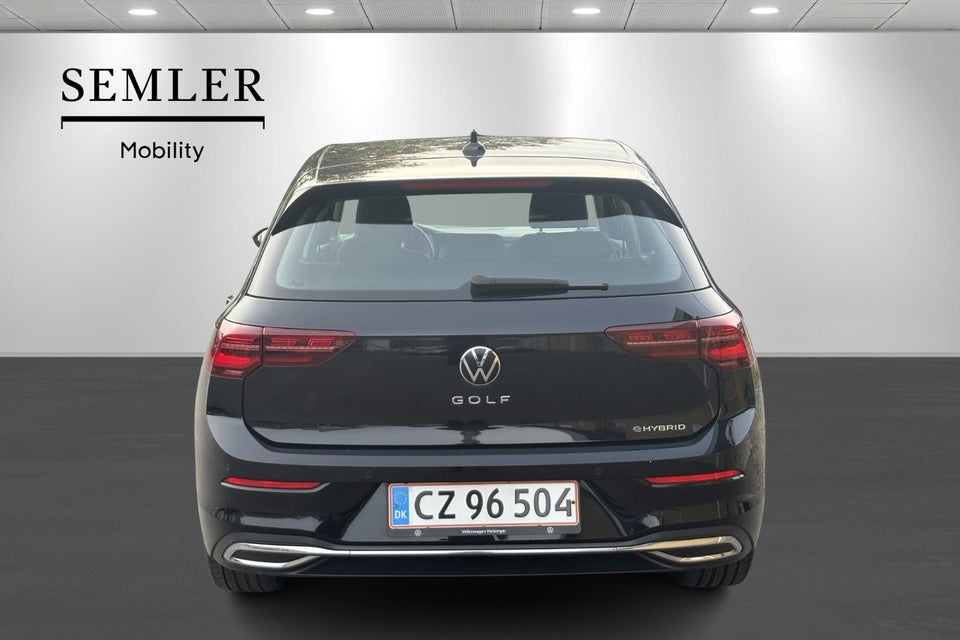 VW Golf VIII 1,4 eHybrid DSG 5d