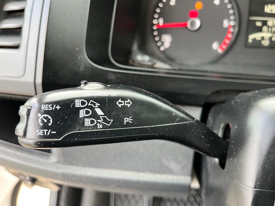 VW Transporter 2,0 TDi 102 Ladvogn lang 2d