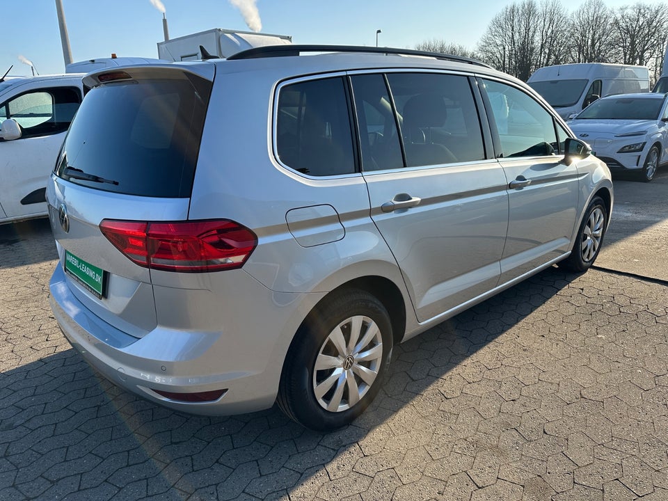 VW Touran 2,0 TDi 150 Comfortline DSG Van 5d