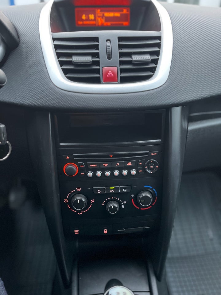 Peugeot 207 1,6 HDi 92 Active 5d