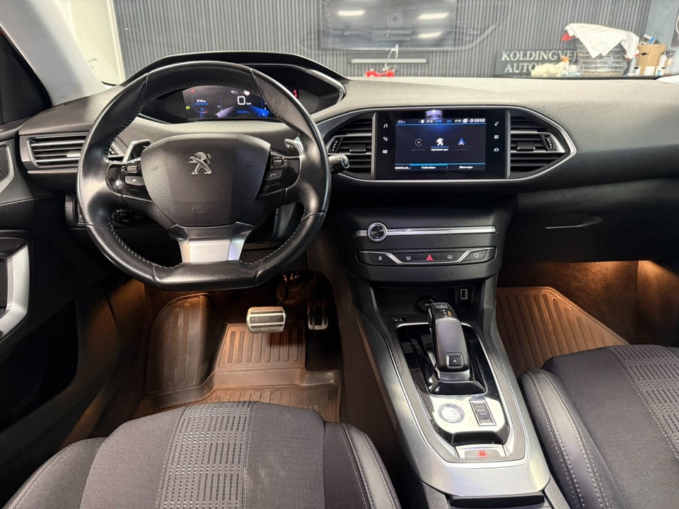 Peugeot 308 1,5 BlueHDi 130 Allure Pack SW EAT8 5d