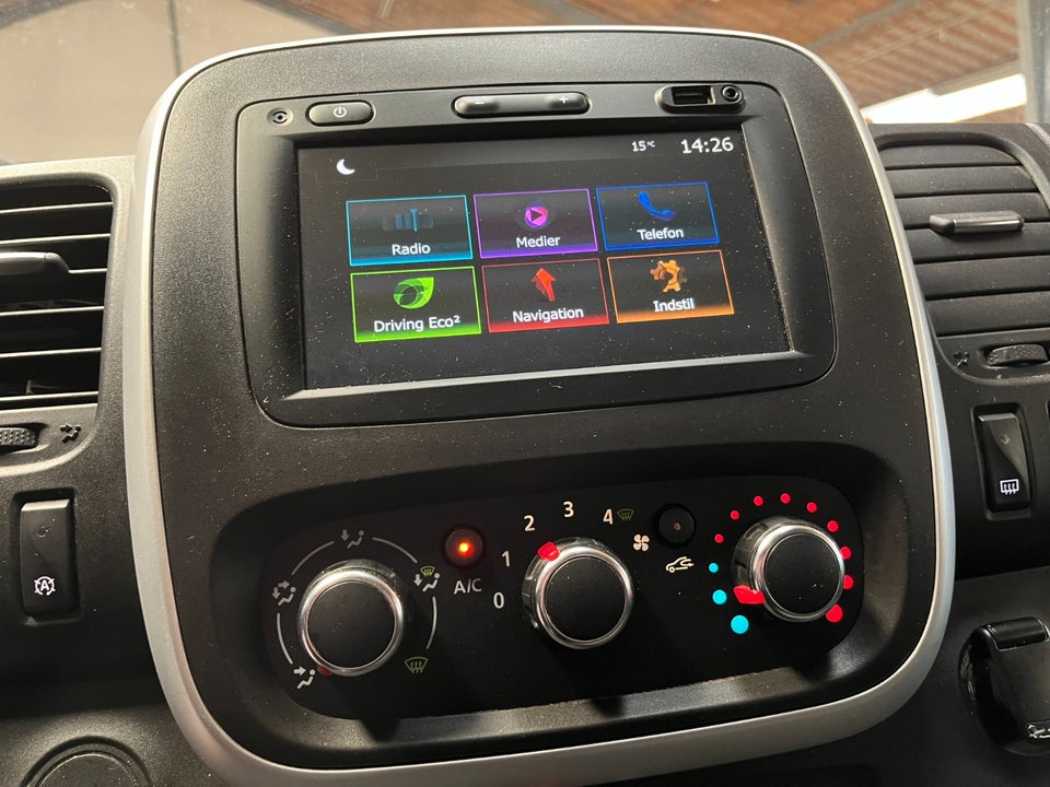 Renault Trafic T29 2,0 dCi 120 L2H1