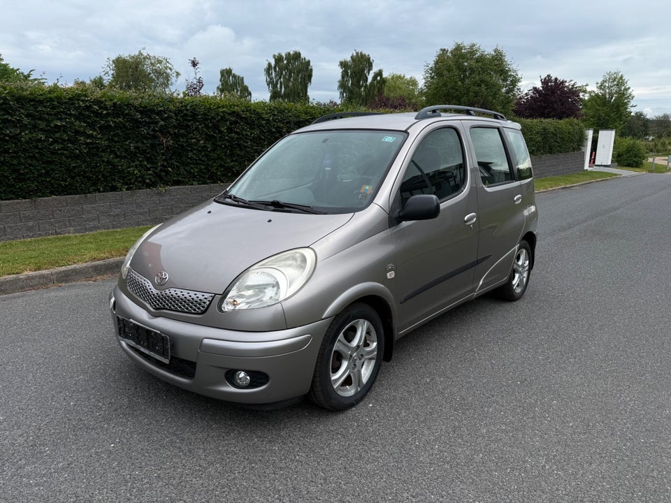 Toyota Yaris Verso 1,4 D-4D Luna 5d