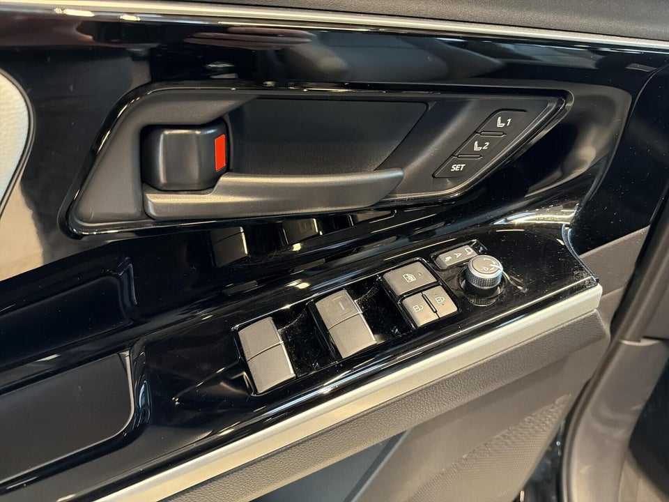 Toyota bZ4X Executive 5d