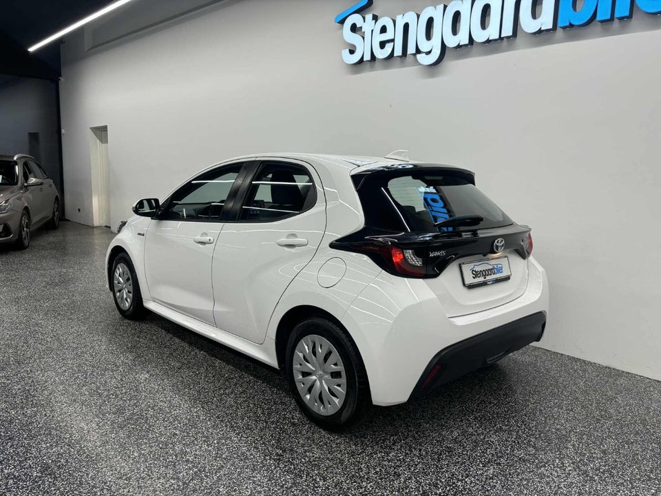 Toyota Yaris 1,5 Hybrid H3 e-CVT 5d