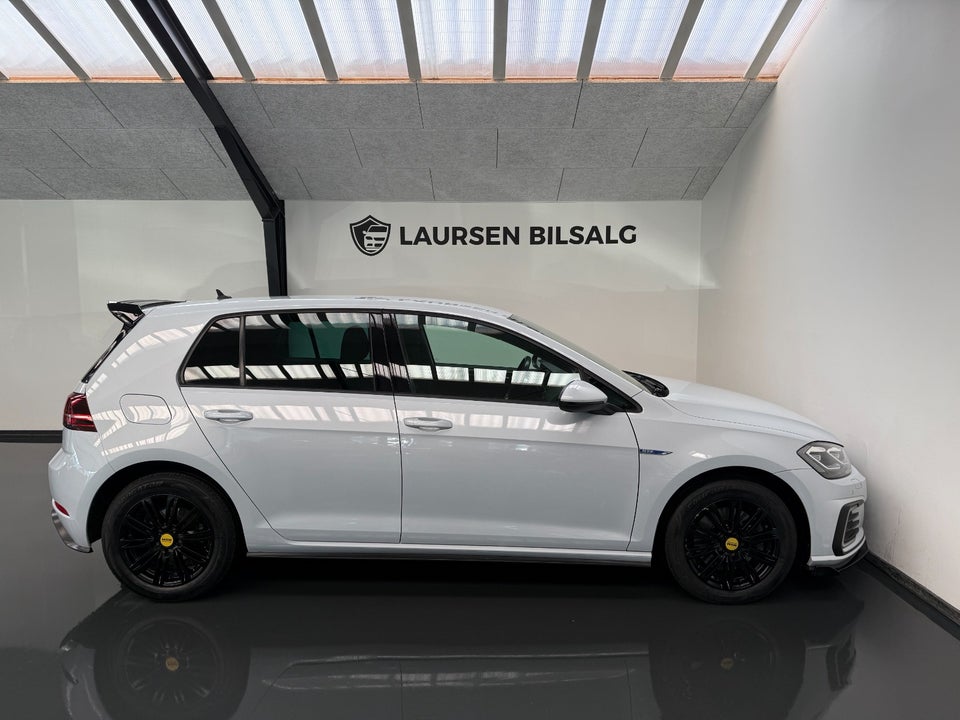 VW Golf VII 1,4 GTE DSG 5d