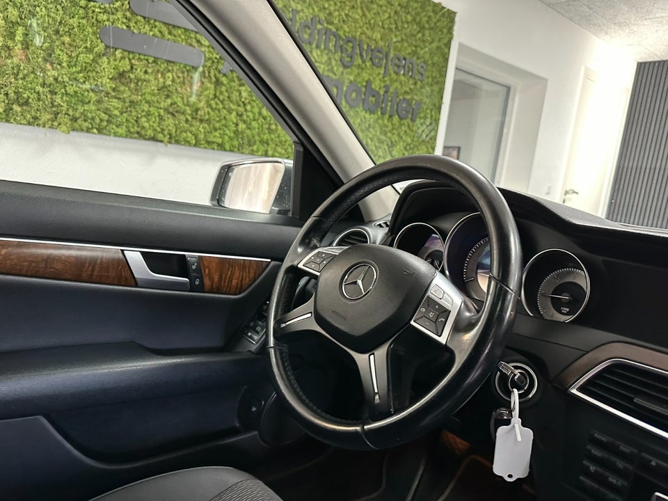 Mercedes C220 2,2 CDi Elegance BE 4d
