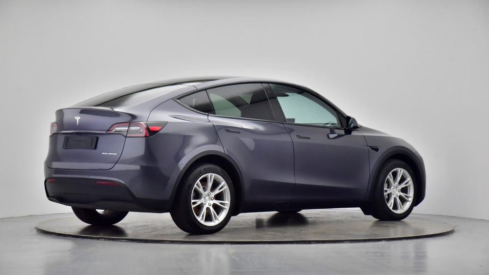 Tesla Model Y Long Range AWD 5d