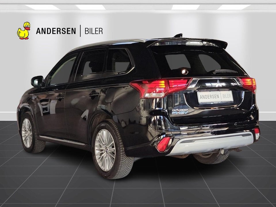 Mitsubishi Outlander 2,4 PHEV Limited CVT 4WD 5d