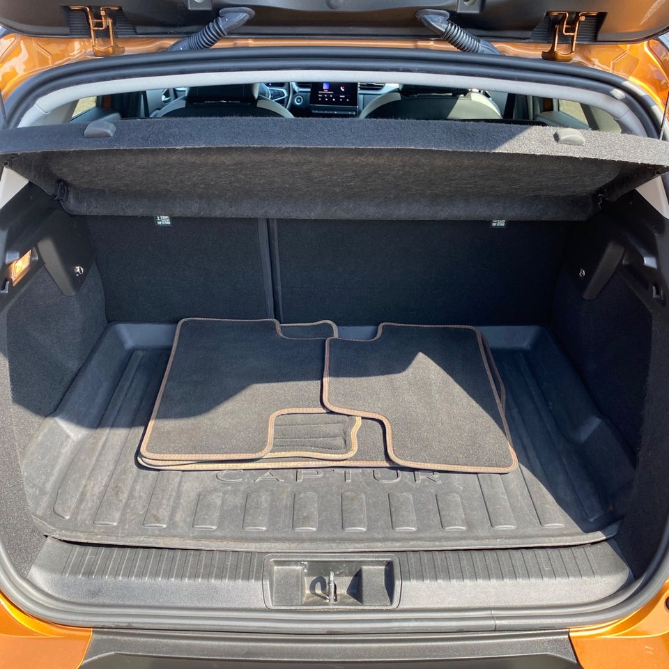 Renault Captur 1,6 E-Tech Intens 5d