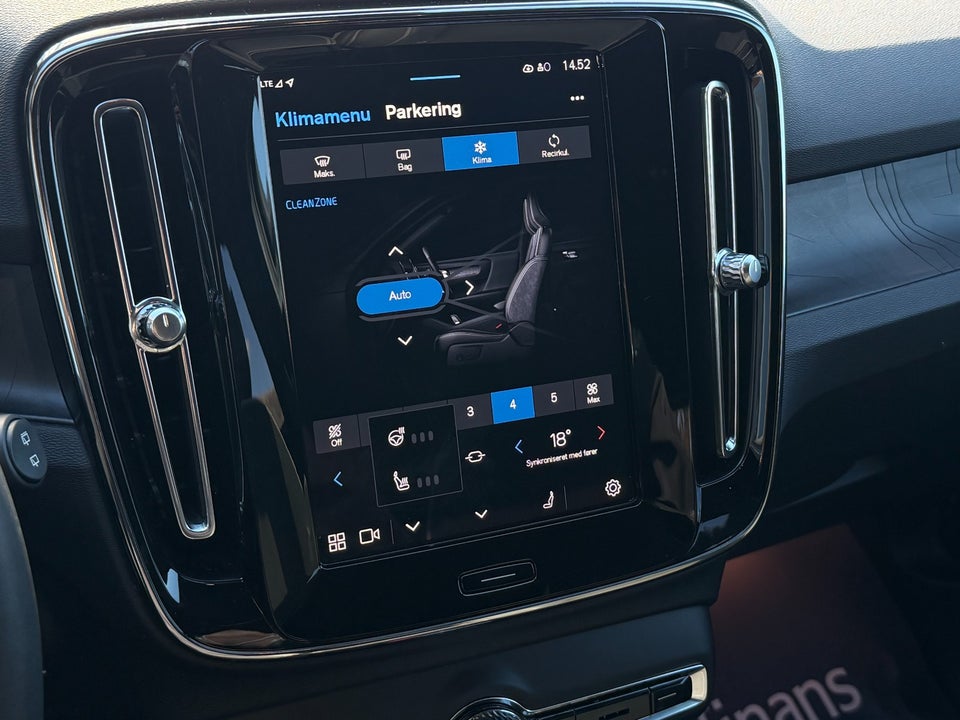 Volvo XC40 ReCharge Extended Range Plus 5d