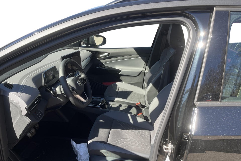 VW ID.4 77 Move Van 5d