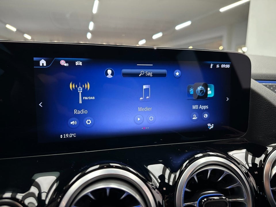 Mercedes EQA250+ Progressive 5d