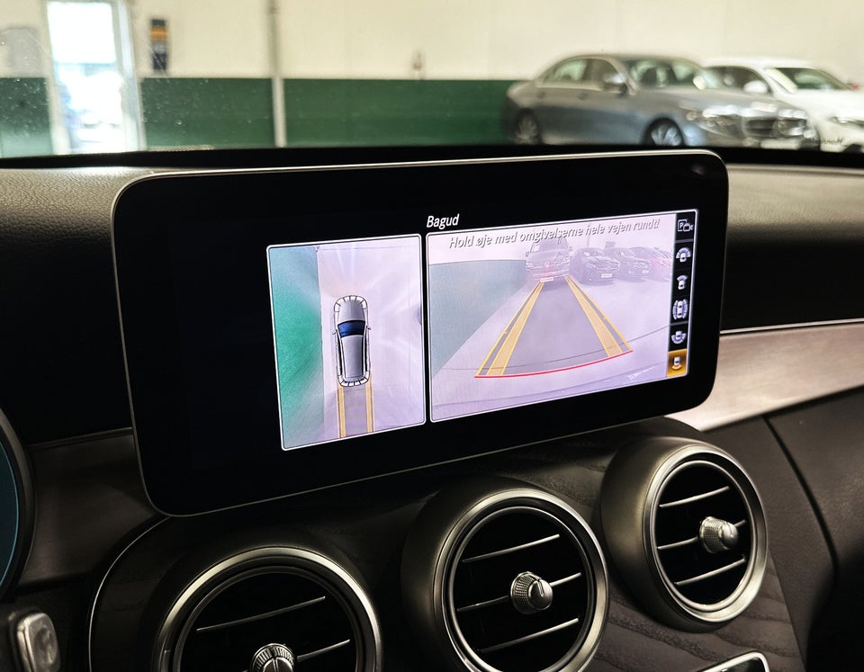 Mercedes C300 de 2,0 AMG Line stc. aut. 5d