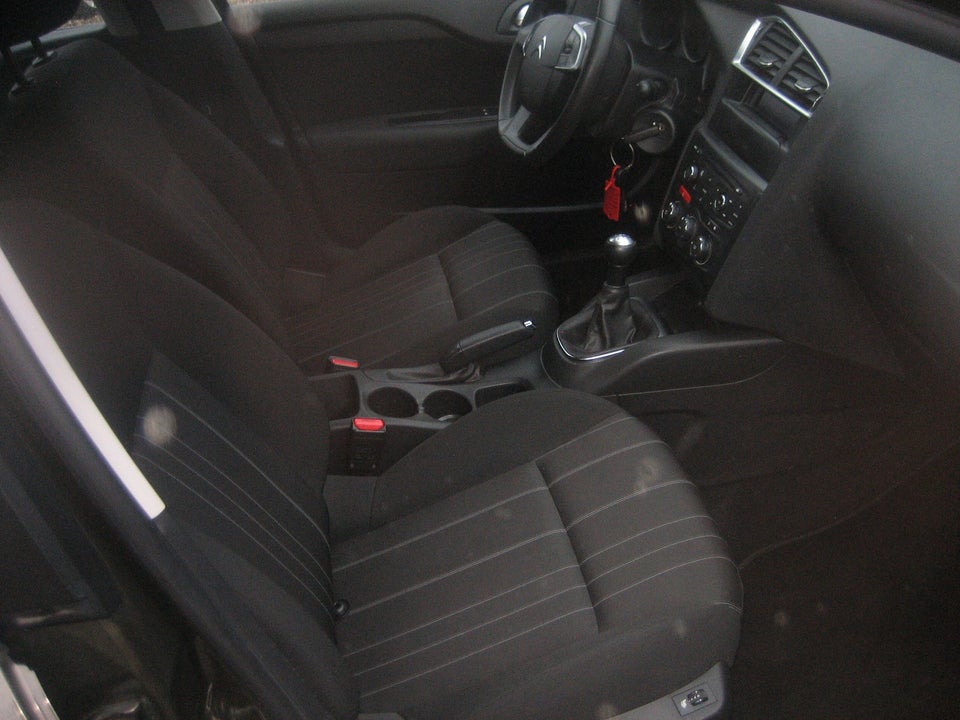 Citroën C4 1,4 VTi Attraction 5d