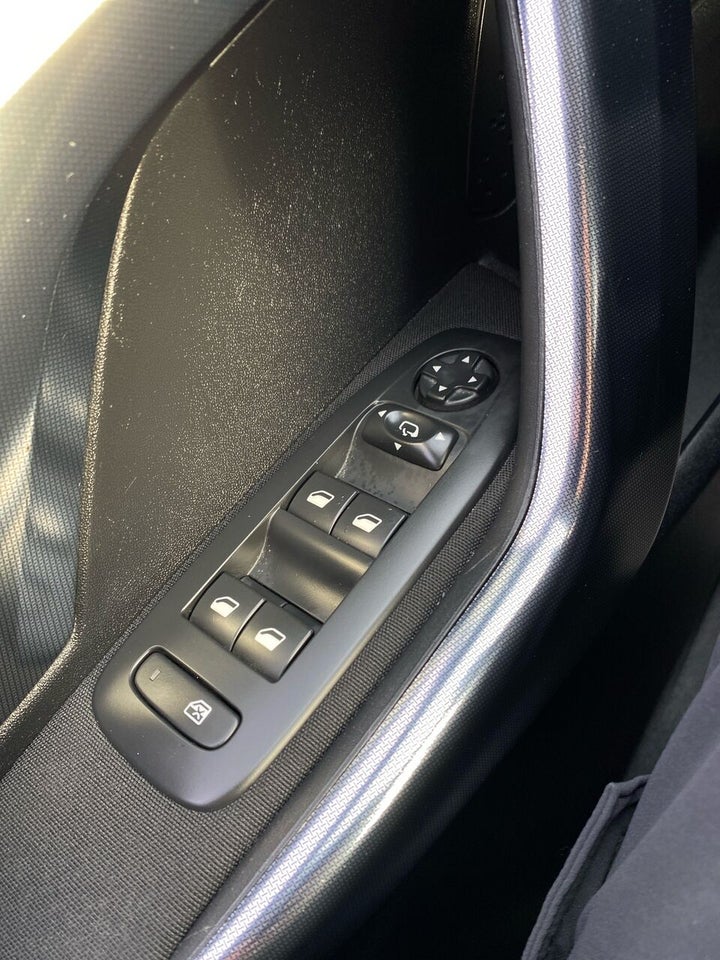 Peugeot 2008 1,2 e-VTi 82 Active+ ESG 5d