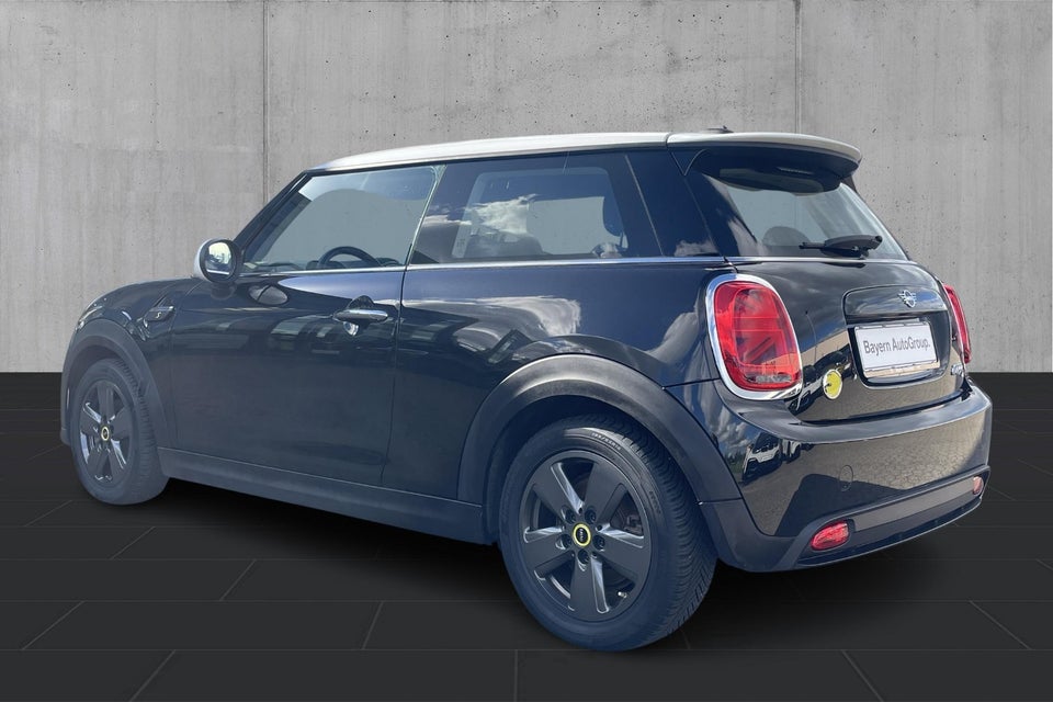 MINI Cooper SE Essential 3d