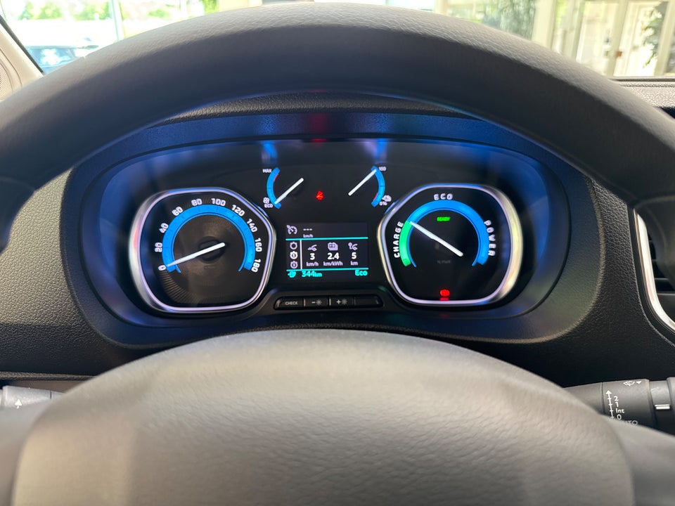 Peugeot e-Expert 75 L2 Plus Van