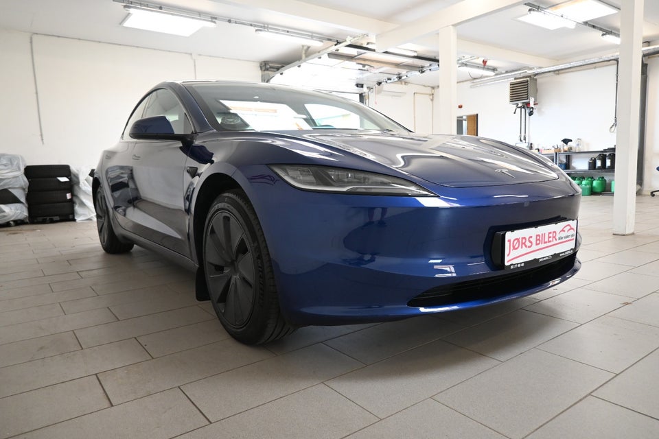 Tesla Model 3 RWD 4d