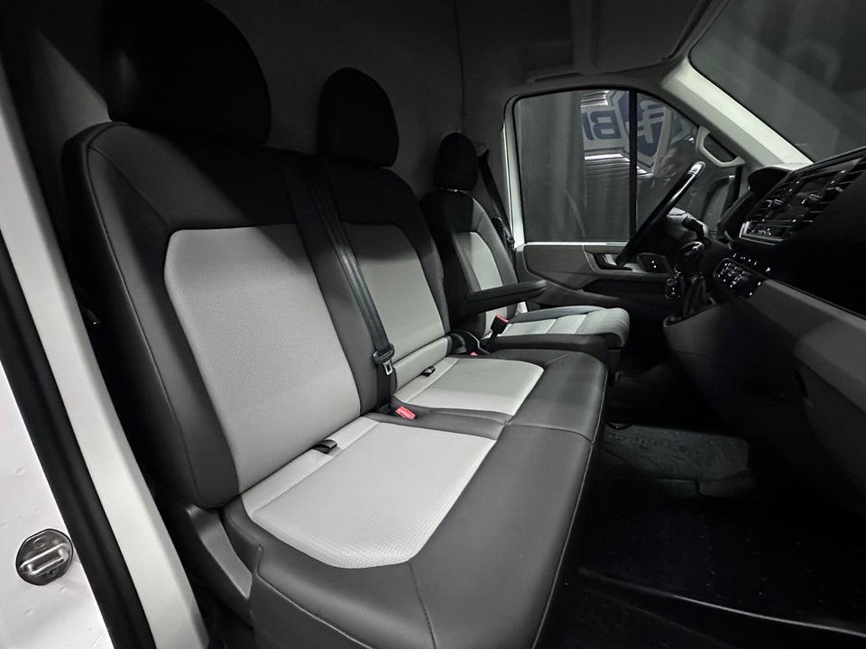 VW Crafter 35 2,0 TDi 177 Kassevogn L3H3 aut.