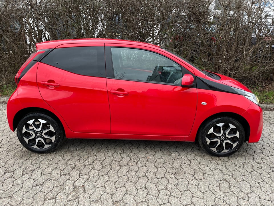 Toyota Aygo 1,0 VVT-i x-clusiv x-shift 5d