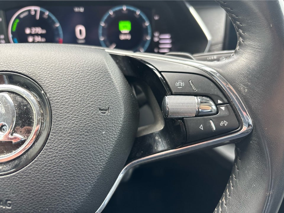 Skoda Octavia 1,4 TSi iV Plus Combi DSG 5d
