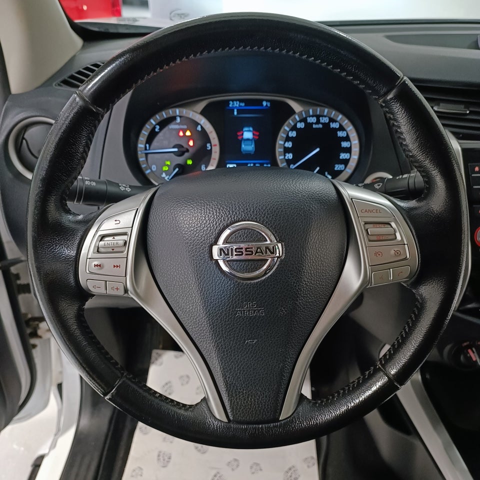 Nissan Navara 2,3 dCi 190 Db.Kab Tekna aut. 4d