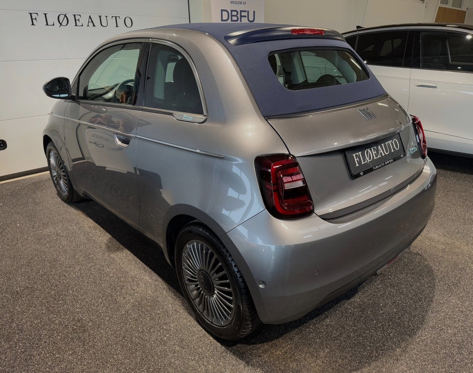 Fiat 500e Icon Cabrio 2d