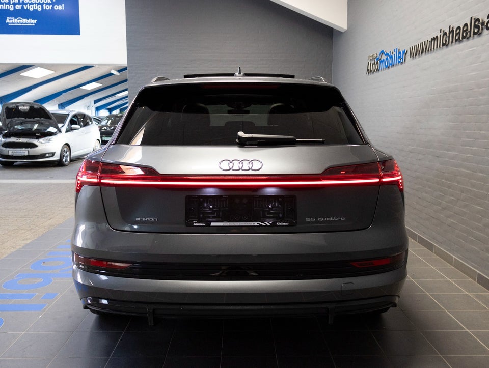 Audi e-tron 55 S-line quattro 5d