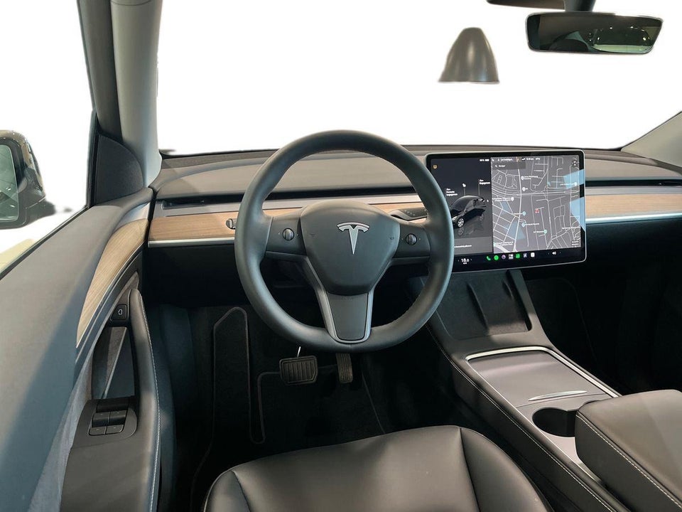 Tesla Model Y RWD 5d