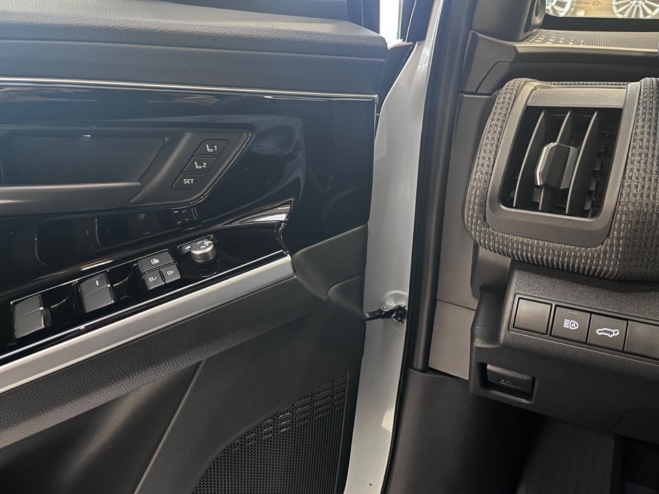 Toyota bZ4X Executive 5d