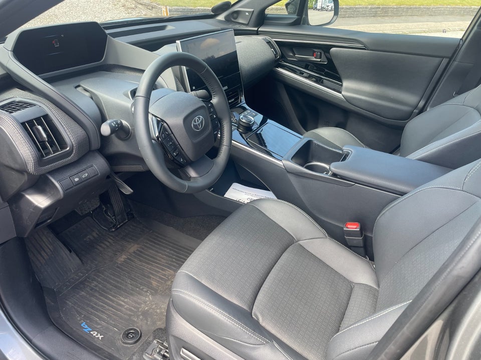 Toyota bZ4X Executive Premium 5d