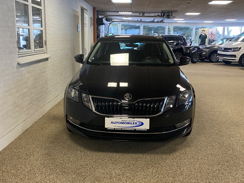 Skoda Octavia 1,6 TDi 115 Style Combi DSG 5d