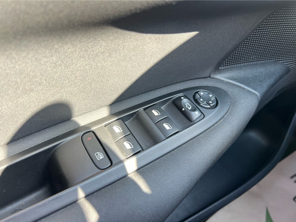 Citroën C4 1,2 PureTech 130 Feel 5d