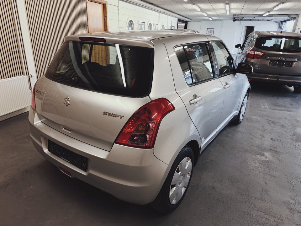 Suzuki Swift 1,3 Style 5d