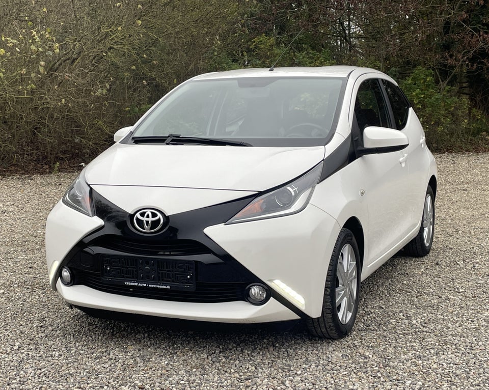 Toyota Aygo 1,0 VVT-i x-touch 5d