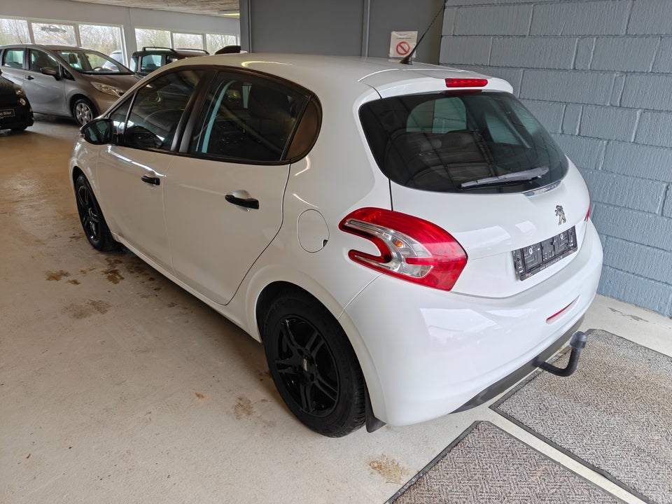 Peugeot 208 1,0 VTi Access 5d