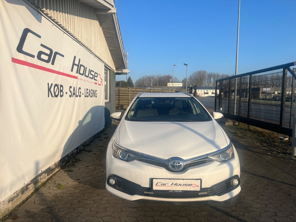 Toyota Auris 1,8 Hybrid H2 Touring Sports CVT Van 5d