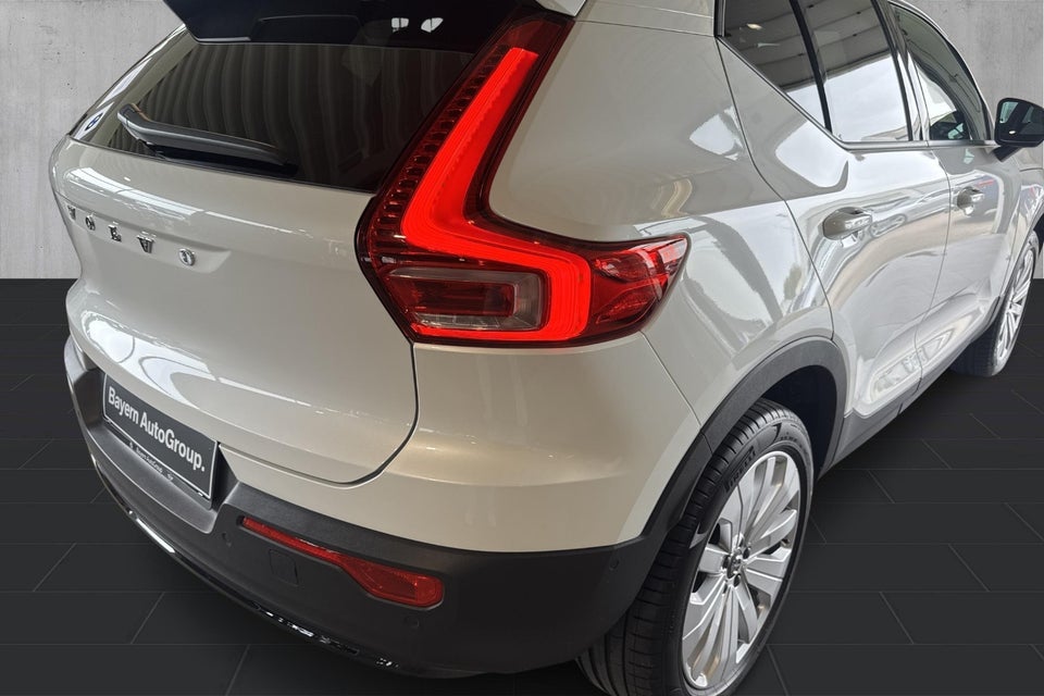 Volvo EX40 Extended Range Core 5d