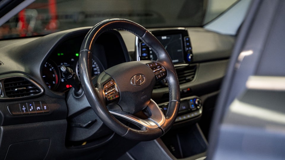 Hyundai i30 1,0 T-GDi Premium 5d