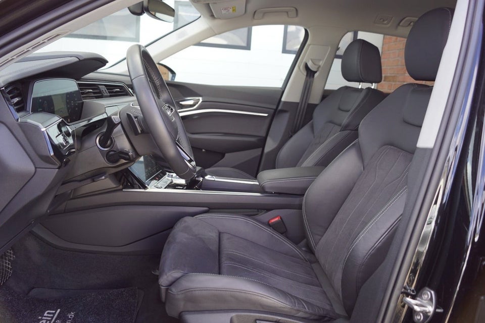 Audi Q8 e-tron 55 Advanced quattro 5d