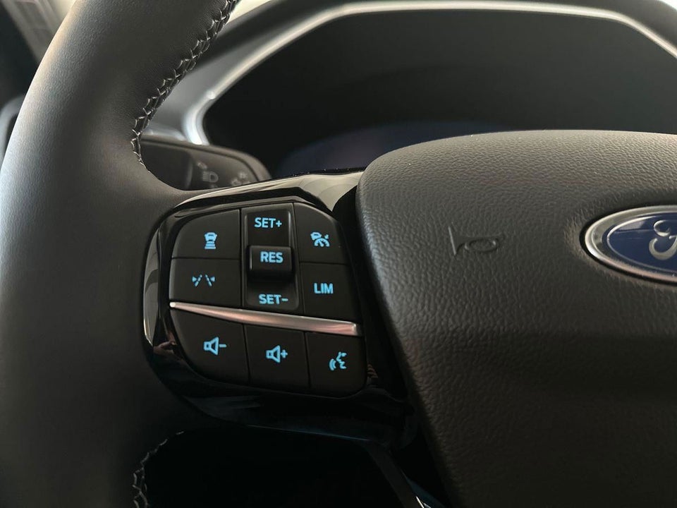 Ford Kuga 2,5 PHEV Active X CVT 5d