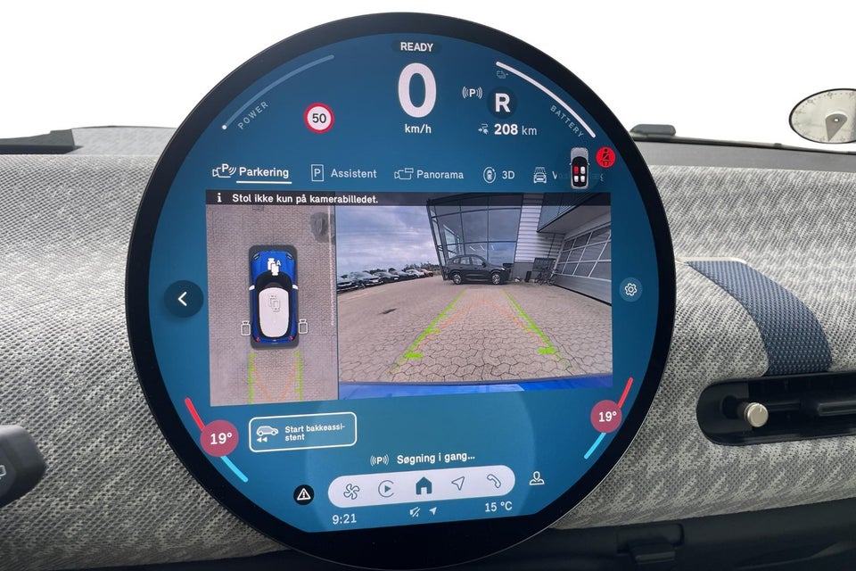 MINI Cooper SE Favoured Trim XL 3d