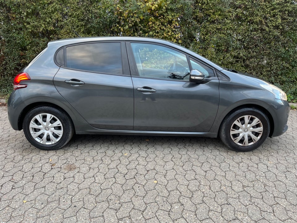 Peugeot 208 1,2 VTi 82 Active 5d