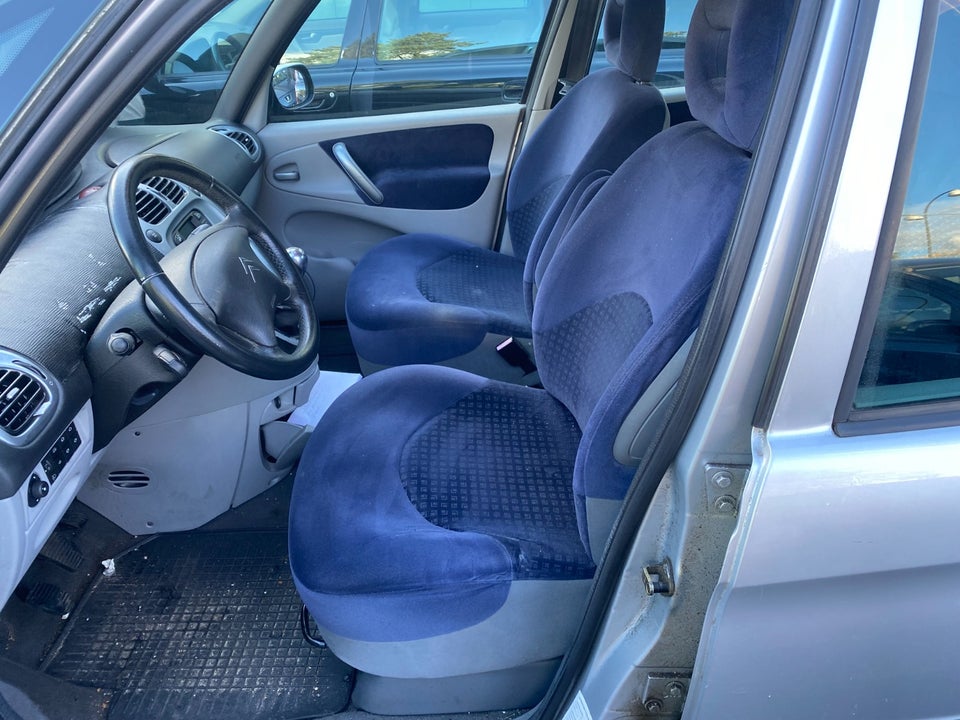 Citroën Xsara Picasso 1,6i 16V 110 Exclusive 5d